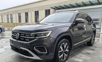 TAYRON 2023 модельного года, черный, версия «Luxury PLUS Advanced»