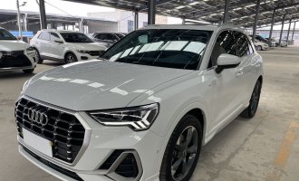 Audi Q3, белый цвет, 2022 год выпуска, 35 TFSI, стильный динамичный вариант