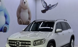 Mercedes GLB белый 2020 года выпуска, модель GLB 180, динамичный вариант