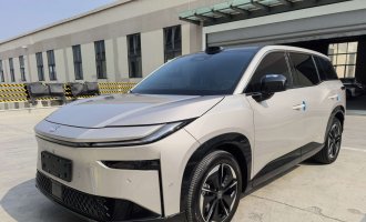 Toyota bz 3X 2025 года, серый цвет, версия с лидаром 520Pro  