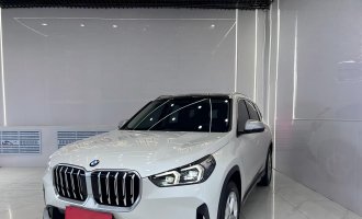 BMW X1 белый, модель 2023 года, комплектация sDrive20Li X Design