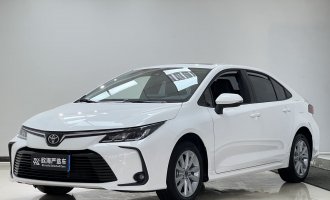 Toyota Corolla 2023, белый, 1.2T, элитная версия (натуральная кожа на сиденьях + обогрев сидений)