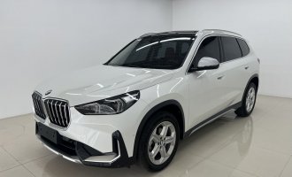 BMW X1 белый, модель 2023 года, комплектация sDrive20Li X Design