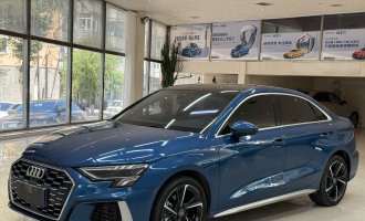 Автомобиль Audi A3 2022 года, модель A3L, синий цвет, лимузин, 35 TFSI, спортивный стиль  