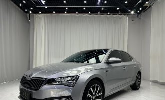 Šкода Superb серый 2024 модельный год TSI280 DSG Премиум