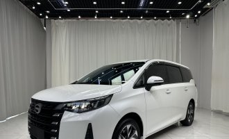 GAC Trumpchi, Trumpchi M6, белый цвет, модель 2021 года PRO 270T, автоматическая версия «Premium» 