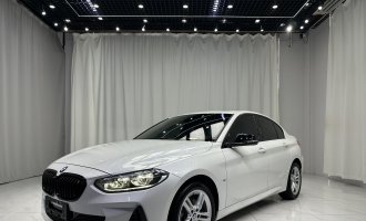 BMW 1 серии, белый цвет, модель 2023 года, 120i M Sport Night Edition