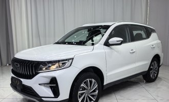 Geely  Yuanjing X6, белый, 2021 год выпуска PRO 1.4T, механическая люксовая комплектация