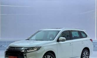Mitsubishi Outlander White 2021 model, 2.0L, 2WD Comfort Edition, 5 seats