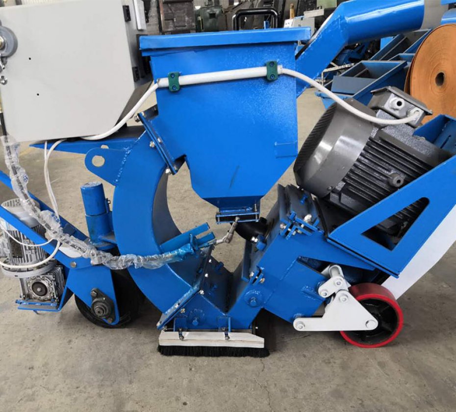 Road/deck shot blasting machine