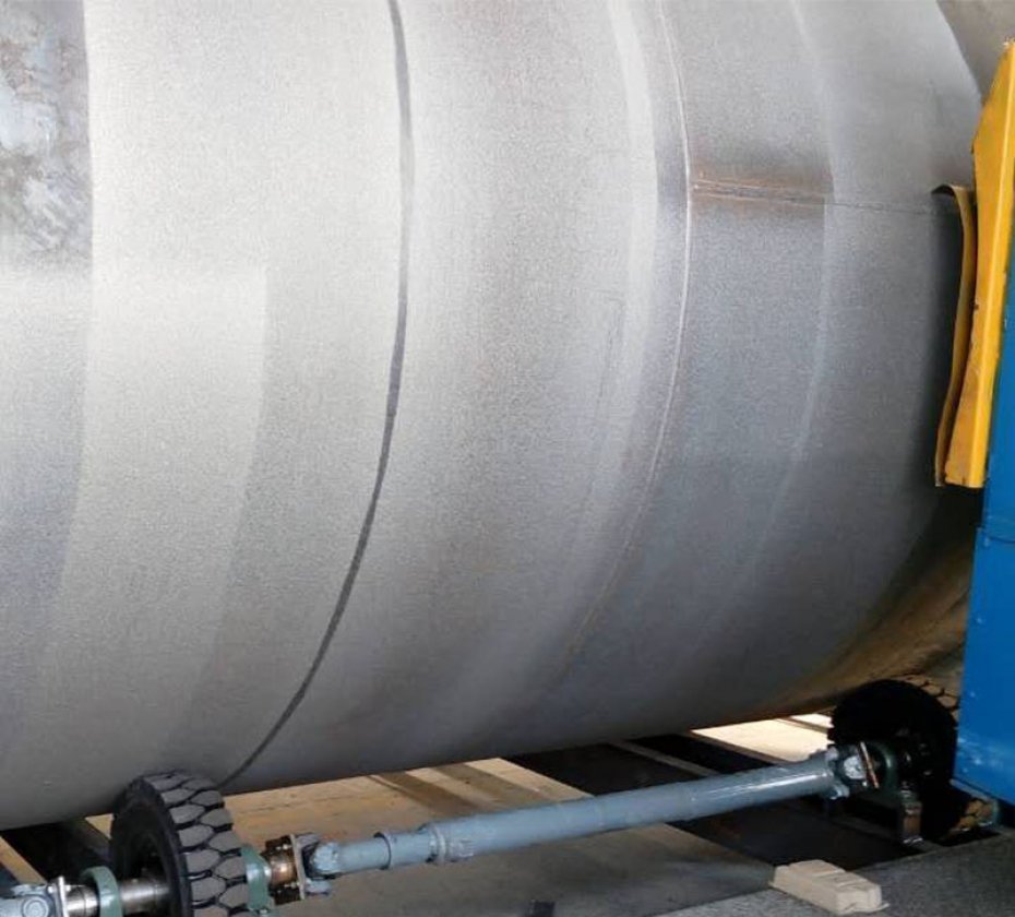 Wind tower wall shot blasting machine