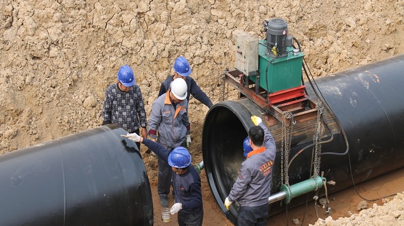 Как выбрать трубопровод для проекта по транспортировке воды на большие расстояния?