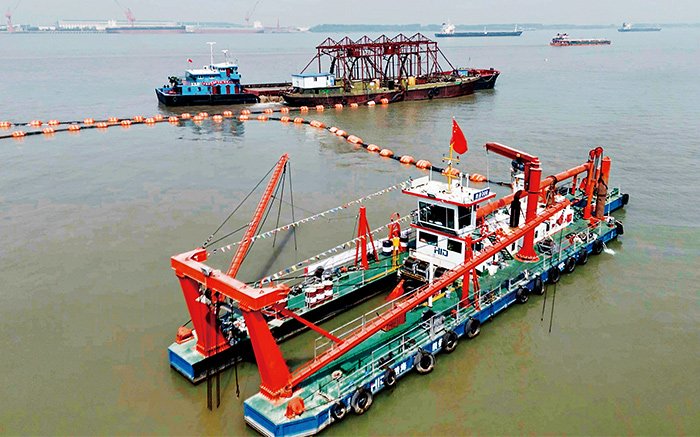 4500 m3h cutter suction dredger sand mining work manufactured by HID 1