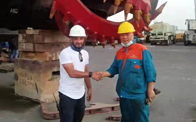 _0006_Dredger Delivery