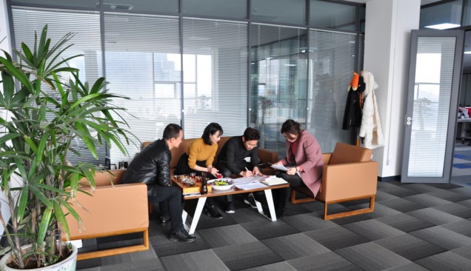 Strict quality control highlights the craftsmanship quality of graphite products. 