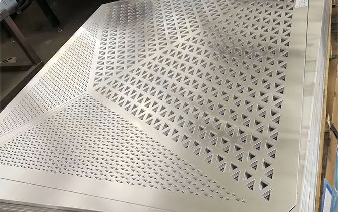 Боковая панель мебели