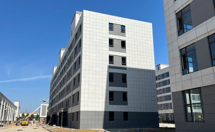 Здание из стальной конструкции