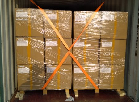Мы всегда натянуты и хорошо закрепляем пакеты внутри контейнеров, чтобы гарантировать безопасное путешествие для наших товаров и для наших клиентов. Поставки в октябре.
